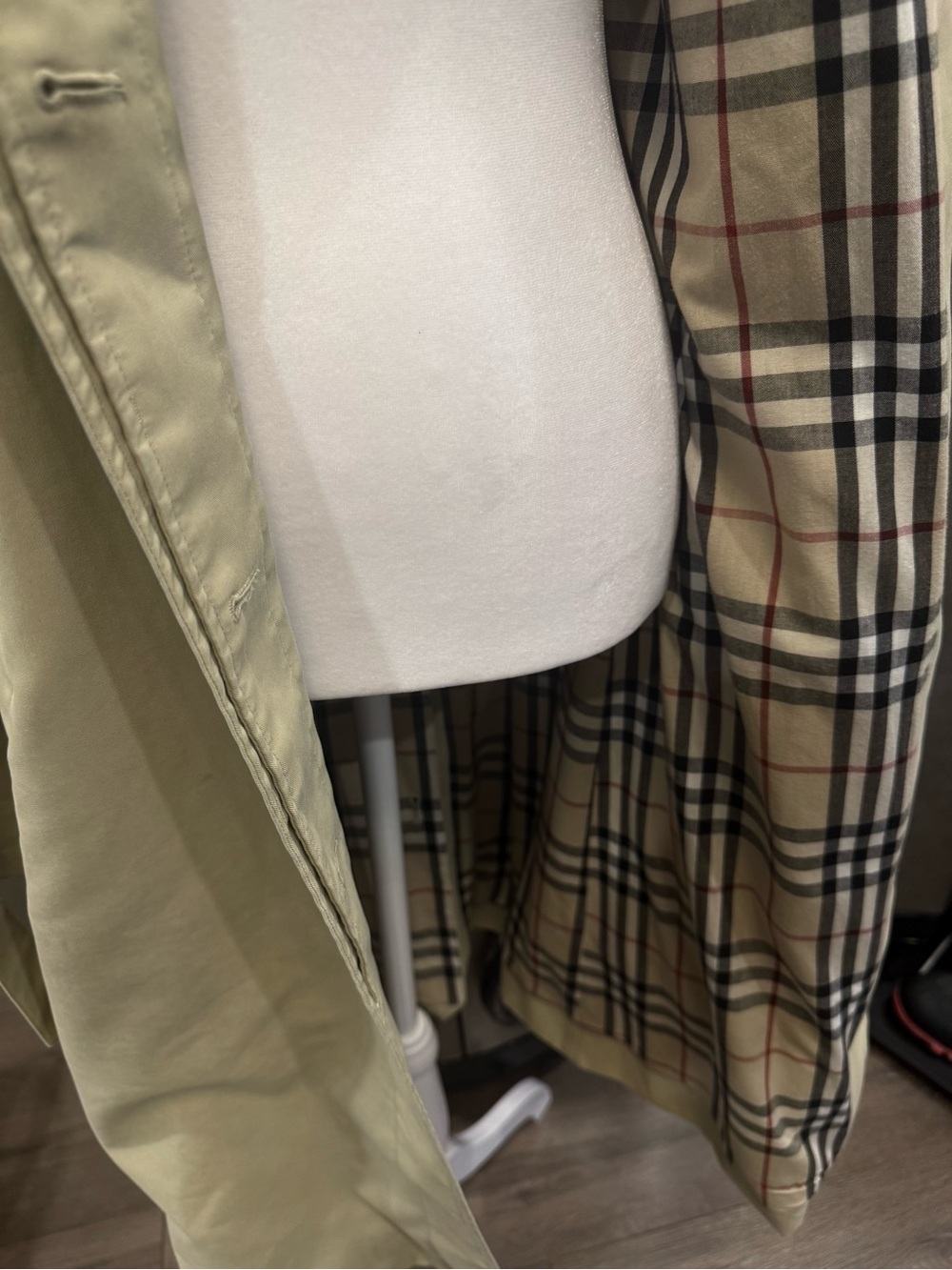 Burberry Vintage Trench Coat - Picture 4 of 7